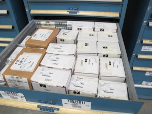 LISTA HEAVY DUTY 10-DRAWER PARTS CABINET W/ CONTENTS (W-44) LOADING & HANDLING FEE $25-